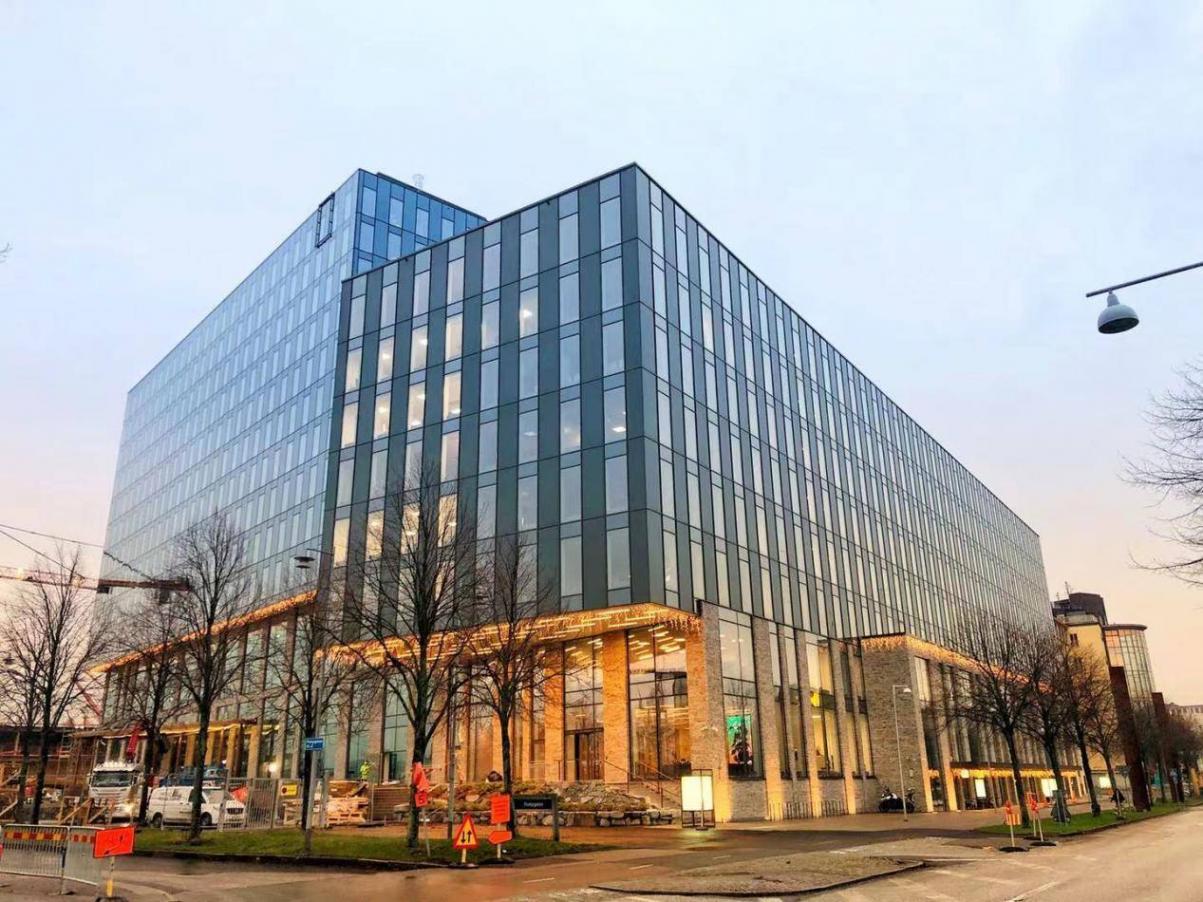 9月25日,吉利汽車通過視頻直播,首次全面開放位于瑞典哥德堡的歐洲創(chuàng)新中心(Uni3)