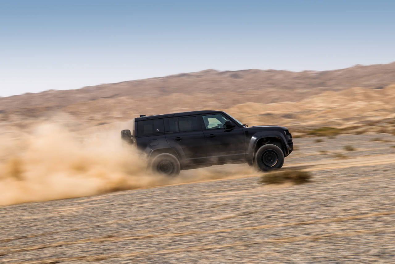 擁有路虎衛(wèi)士OCTA的人,大概率也擁有值得羨慕的人生