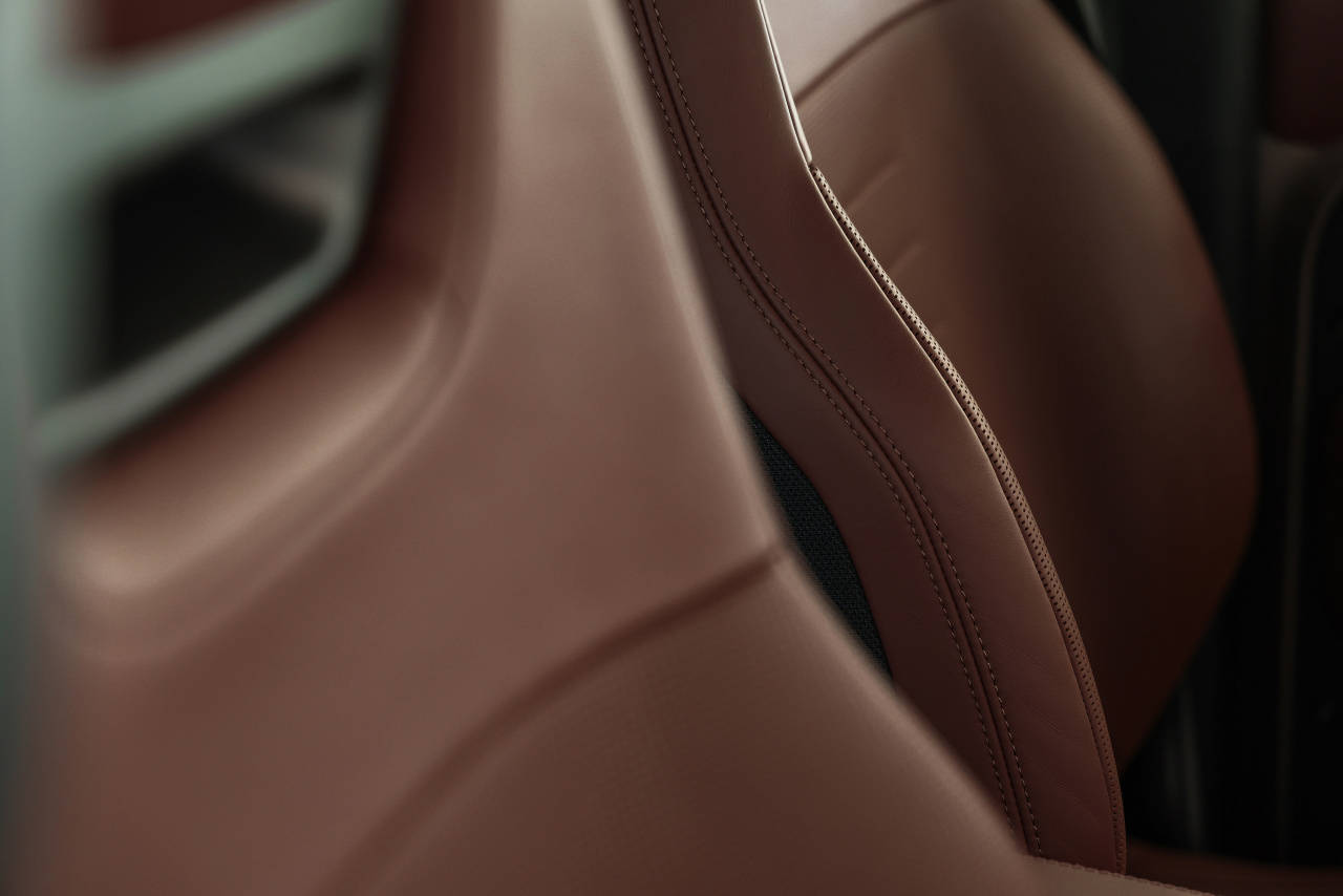 擁有路虎衛(wèi)士OCTA的人,大概率也擁有值得羨慕的人生