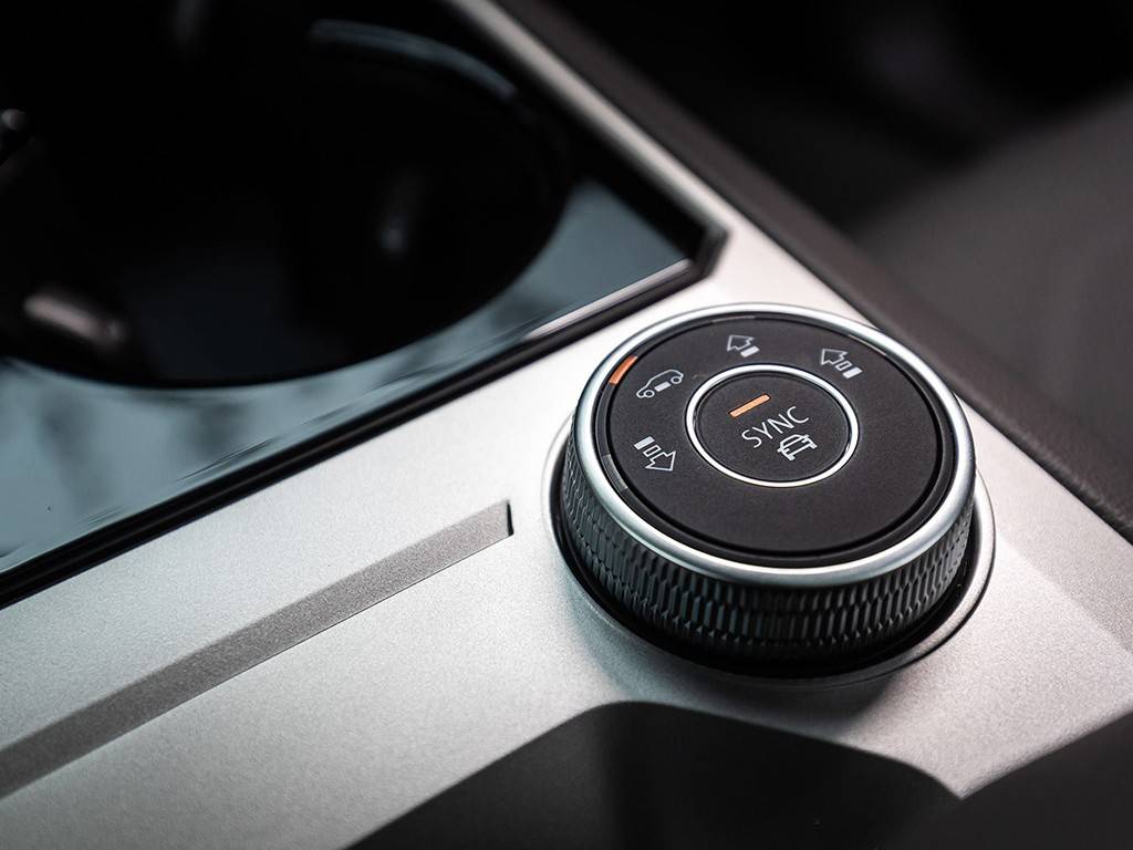 想買途銳的注意!大眾途銳明年停產,現款最低34萬多,快沖?