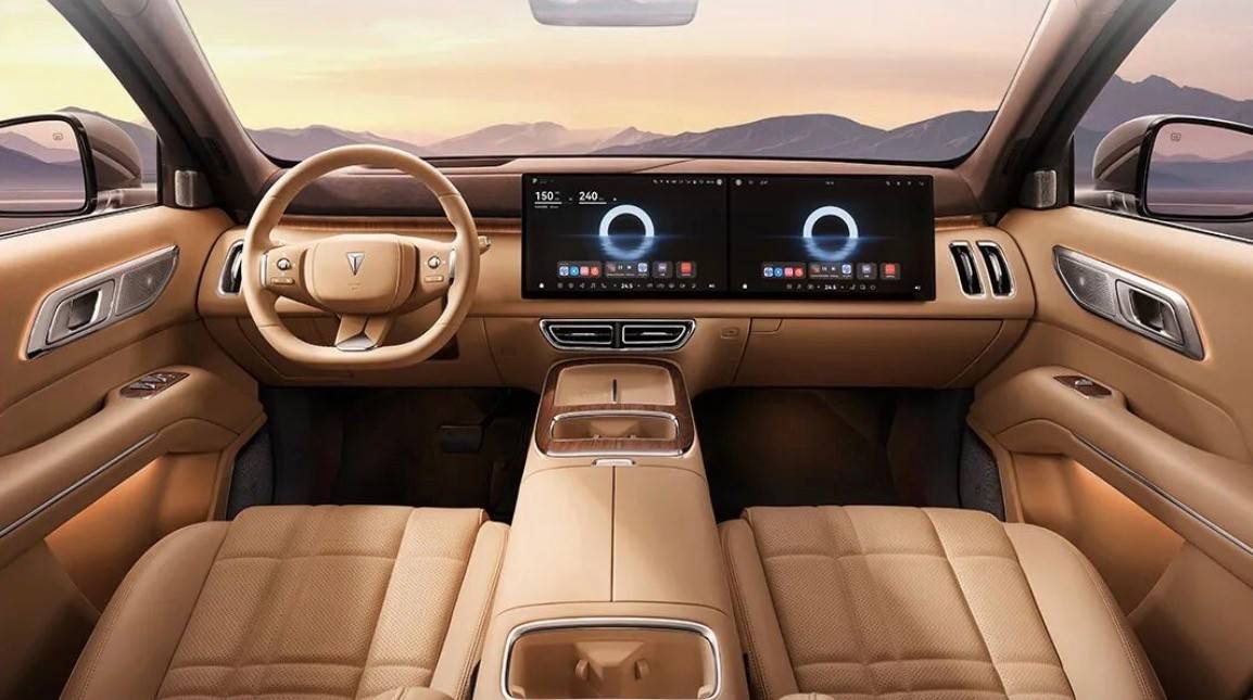 深藍S09“加配不加價”反遭差評潮,115億虧空難撐高端夢