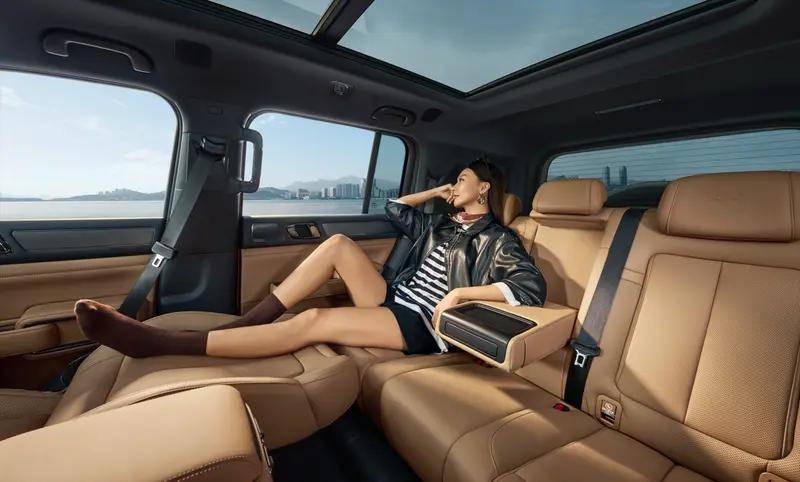 方程豹雙車秋季煥新上市:電驅(qū)越野再進階