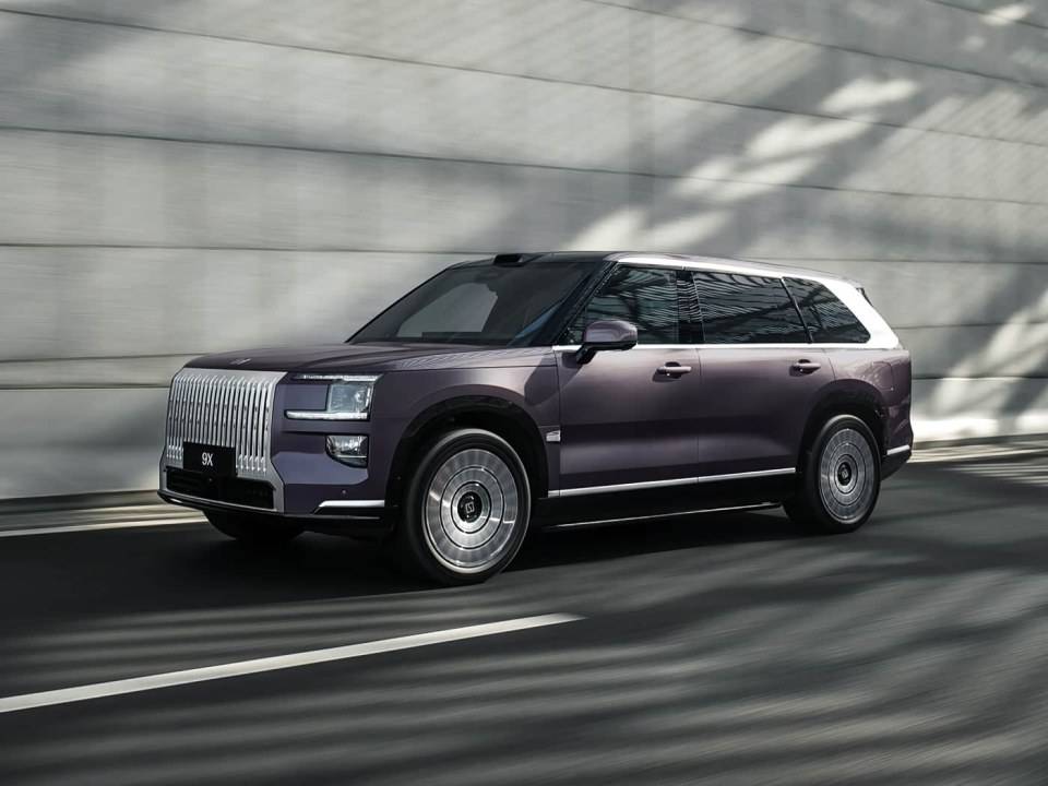 開車爽歪歪,換胎真叫慘!新能源汽車的輪胎,為啥那么貴?