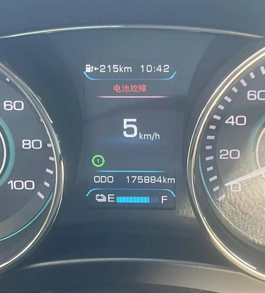 花同樣的錢(qián),電池卻不一樣!新能源車(chē)主遭遇“電池盲盒”困境,咋回事?