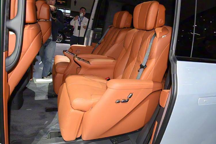 11月份五款高端綠牌MPV汽車備戰廣州車展!