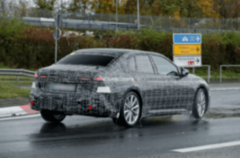 全新燃油及純電3系諜照曝光,車身面板不怎么通用