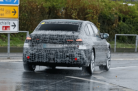 全新燃油及純電3系諜照曝光,車身面板不怎么通用