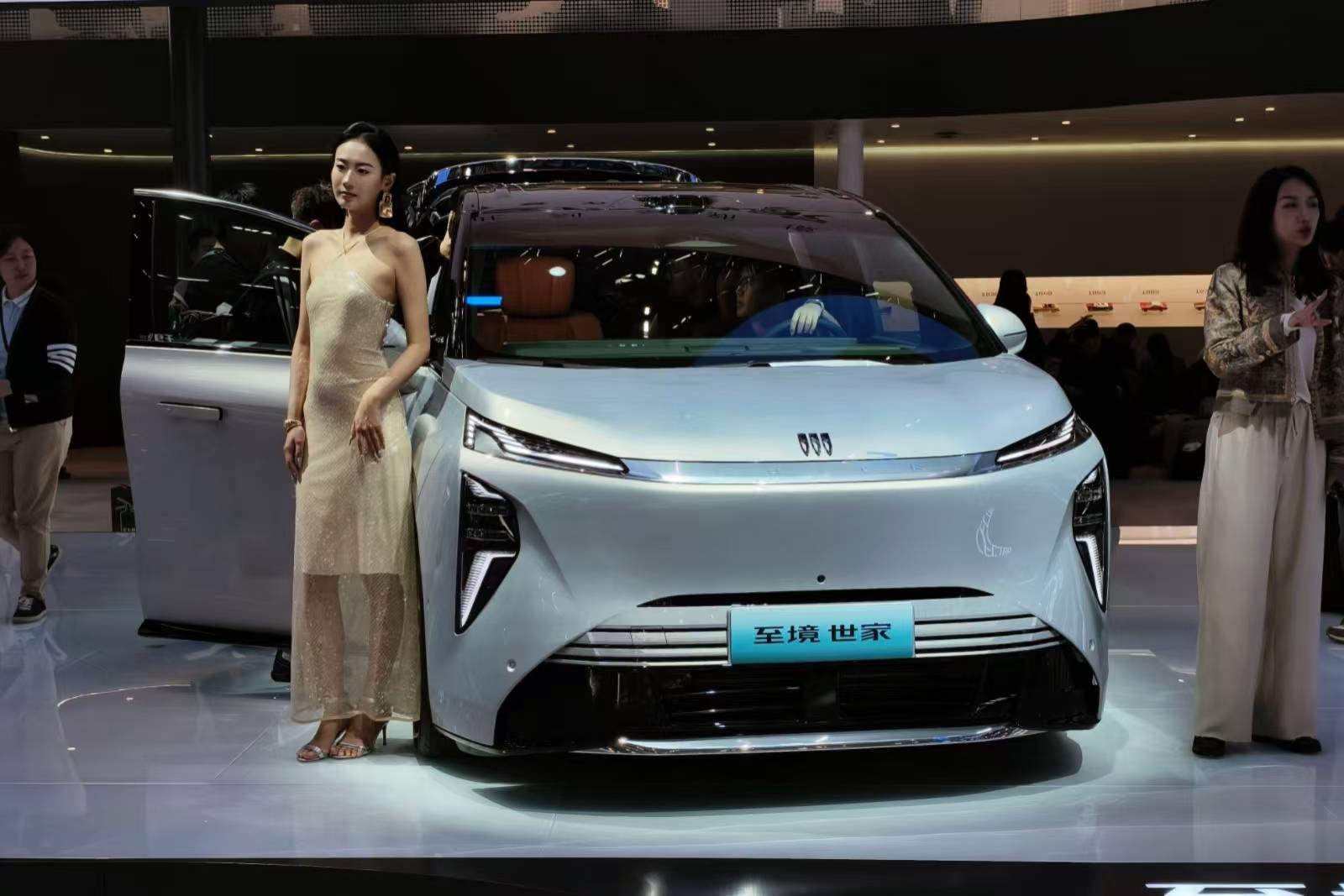 別克至境世家廣州首秀,比世紀更全面的新能源旗艦MPV,50萬起?