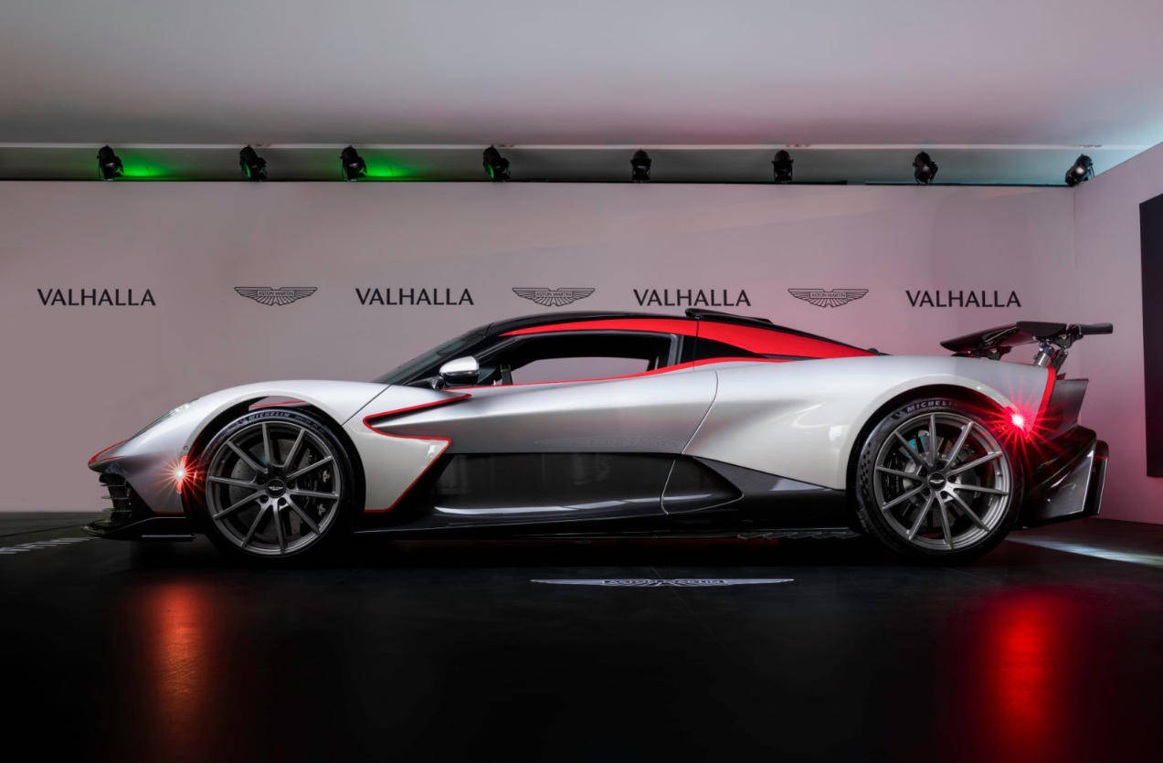 不做電動先鋒,做混動極致 阿斯頓·馬丁的差異化生存