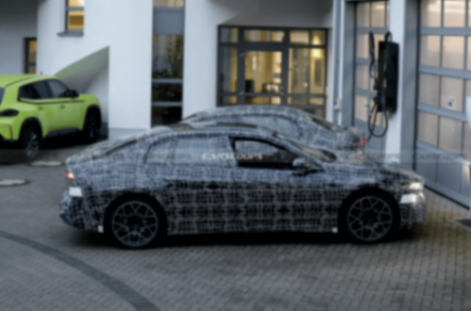 全新燃油及純電3系諜照曝光,車身面板不怎么通用