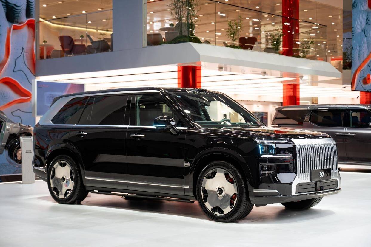 吉利汽車11月銷量破31萬,新能源銷量18.8萬輛