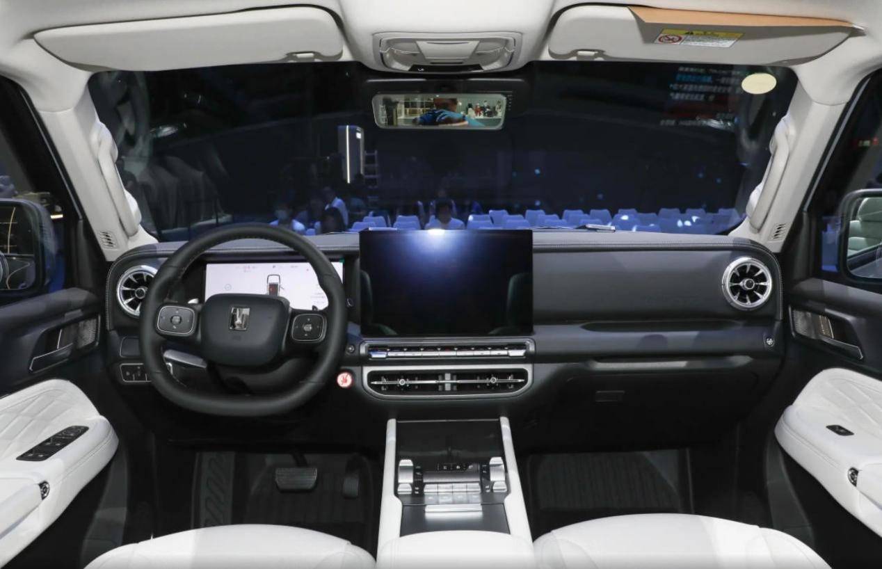 最新坦克300插混版 換了新電池 還有什么不同