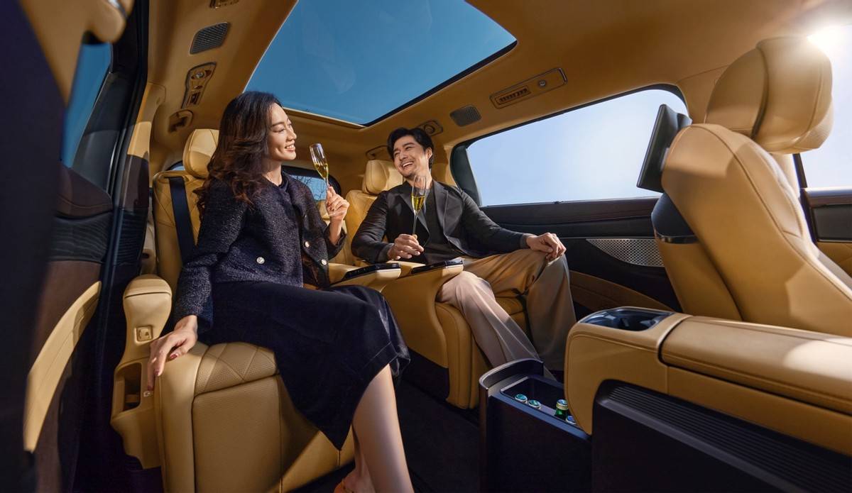 騰勢D9:中國豪華MPV的“三十萬輛現象”與全球突破