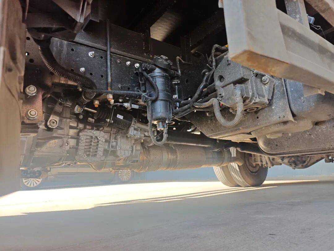 顏值與實力雙在線,江淮駿鈴A7是他快遞運輸路上的硬核底氣