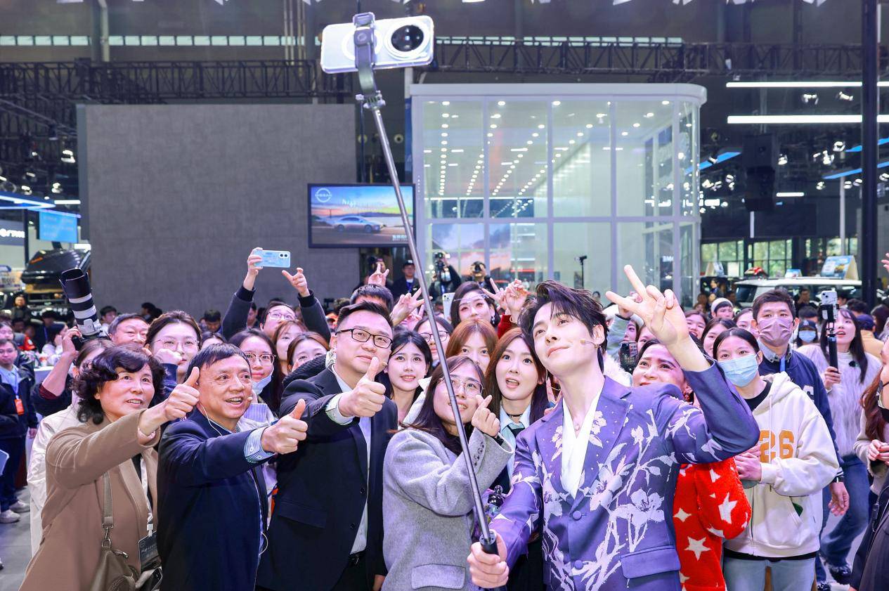 東風日產N6上市10天大定破萬 首批車主交付盛典閃耀星城